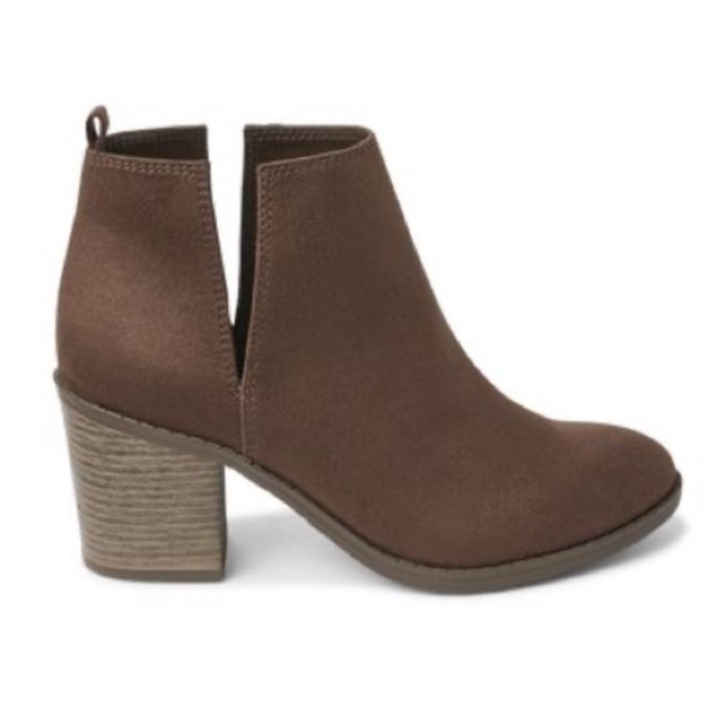New Women's Dianne Booties size 9 Leather look